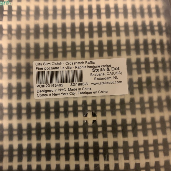 City Slim Clutch - Crosshatch Raffin - Picture 3 of 5